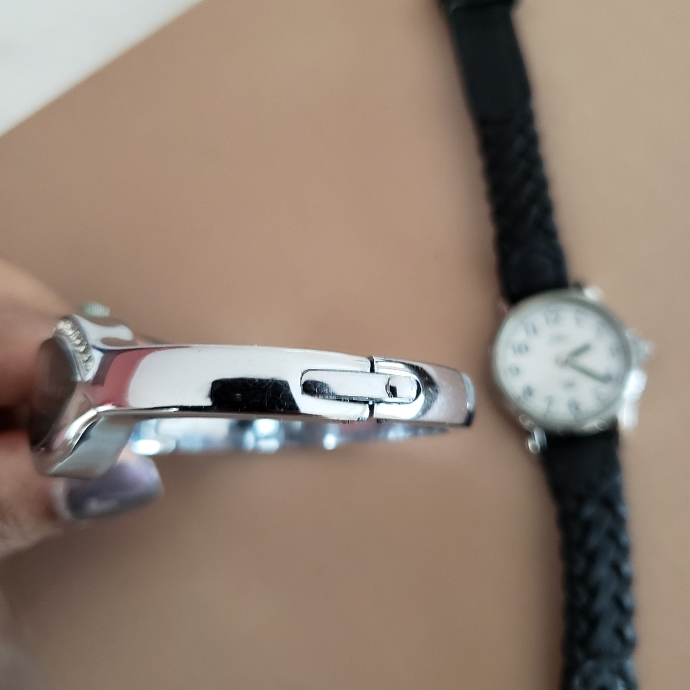 Watches - Picture 4 of 5